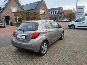Toyota Yaris thumbnail 3