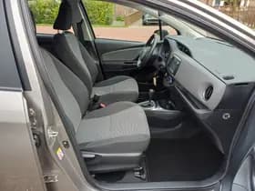 Toyota Yaris thumbnail 5