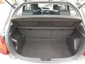 Toyota Yaris thumbnail 7