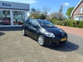 Toyota Auris thumbnail 2