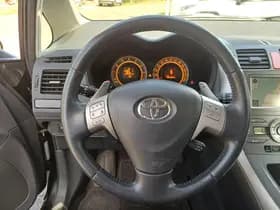 Toyota Auris thumbnail 14