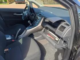 Toyota Auris thumbnail 23