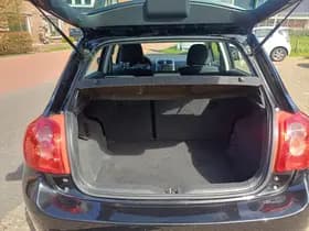 Toyota Auris thumbnail 8