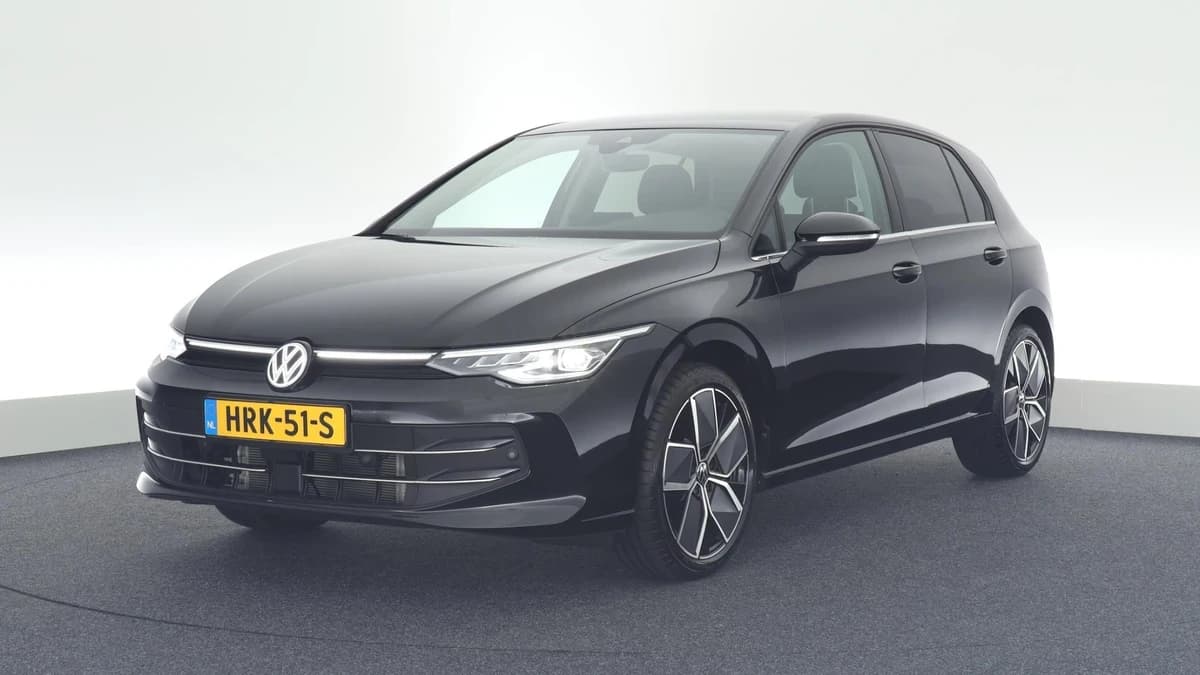 Volkswagen Golf 8.5 1.5 eTSI 116pk DSG Style Camera Stoelverwarming Massage Keyless Navigatie — foto 1