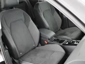 Volkswagen Golf 8.5 1.5 eTSI 116pk DSG Style Camera Stoelverwarming Massage Keyless Navigatie thumbnail 2