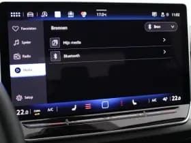 Volkswagen Golf 8.5 1.5 eTSI 116pk DSG Style Camera Stoelverwarming Massage Keyless Navigatie thumbnail 26