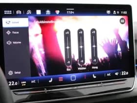 Volkswagen Golf 8.5 1.5 eTSI 116pk DSG Style Camera Stoelverwarming Massage Keyless Navigatie thumbnail 32