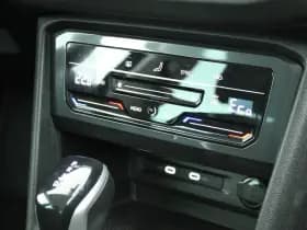 Volkswagen Tiguan 1.4 TSI 245pk eHybrid Elegance Trekhaak 360Camera Keyless Virtual Cockpit Navigatie Panoramadak thumbnail 35