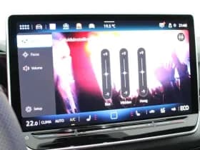 Volkswagen Golf 1.5 272pk eHybrid GTE Trekhaak 360Camera Head-Up Panoramadak Keyless Navigatie thumbnail 28