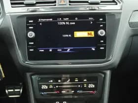 Volkswagen Tiguan 1.5 TSI 150pk DSG 2x R-Line Virtual Cockpit Navigatie thumbnail 11