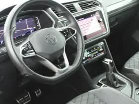 Volkswagen Tiguan 1.5 TSI 150pk DSG 2x R-Line Virtual Cockpit Navigatie thumbnail 3