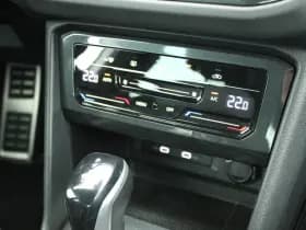 Volkswagen Tiguan 1.5 TSI 150pk DSG 2x R-Line Virtual Cockpit Navigatie thumbnail 31