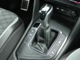 Volkswagen Tiguan 1.5 TSI 150pk DSG 2x R-Line Virtual Cockpit Navigatie thumbnail 32