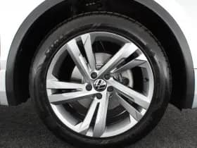 Volkswagen Tiguan 1.5 TSI 150pk DSG 2x R-Line Virtual Cockpit Navigatie thumbnail 45