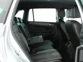 Volkswagen Tiguan 1.5 TSI 150pk DSG 2x R-Line Virtual Cockpit Navigatie thumbnail 9