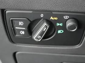 Volkswagen Passat Variant 1.5 TSI 150pk DSG Elegance Business + Camera Head-Up Virtual Cockpit Navigatie thumbnail 15