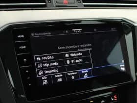 Volkswagen Passat Variant 1.5 TSI 150pk DSG Elegance Business + Camera Head-Up Virtual Cockpit Navigatie thumbnail 26