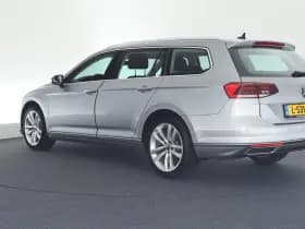 Volkswagen Passat Variant 1.5 TSI 150pk DSG Elegance Business + Camera Head-Up Virtual Cockpit Navigatie thumbnail 7