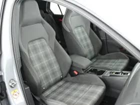 Volkswagen Golf 2.0 TDI 200pk DSG GTD Panoramadak Camera Virtual Cockpit Navigatie thumbnail 2