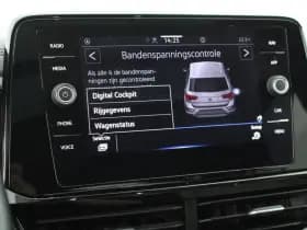 Volkswagen T-Roc 1.5 TSI 150pk DSG Style Camera Panoramadak IQ.Light Stoelverwarming Carplay thumbnail 31