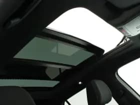 Volkswagen T-Roc 1.5 TSI 150pk DSG Style Camera Panoramadak IQ.Light Stoelverwarming Carplay thumbnail 36