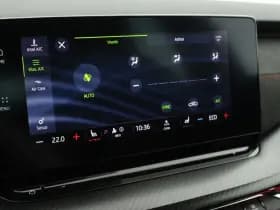 Škoda Octavia Combi RS 1.4 TSI IV 245pk DSG Camera Keyless Memory Stoelverwarming Carplay thumbnail 41