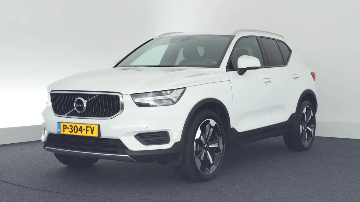 Volvo XC40 1.5 129pk Automaat T2 Core Camera Keyless Stoelverwarming Navigatie — foto 1