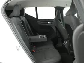 Volvo XC40 1.5 129pk Automaat T2 Core Camera Keyless Stoelverwarming Navigatie thumbnail 10