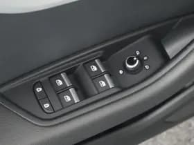 Audi A4 Limousine 35 TFSI 150pk 2x S-Line Black Edition Virtual Cockpit Schuifdak Navigatie Cruise Control Led thumbnail 14