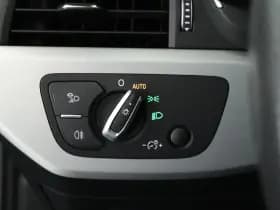 Audi A4 Limousine 35 TFSI 150pk 2x S-Line Black Edition Virtual Cockpit Schuifdak Navigatie Cruise Control Led thumbnail 15