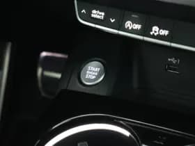 Audi A4 Limousine 35 TFSI 150pk 2x S-Line Black Edition Virtual Cockpit Schuifdak Navigatie Cruise Control Led thumbnail 34