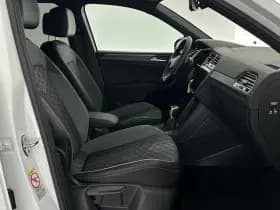 Volkswagen Tiguan 1.4 TSI 245pk eHybrid R-Line Business+ Black Style Trekhaak Camera Led Virtual Cockpit Navigatie thumbnail 13