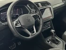 Volkswagen Tiguan 1.4 TSI 245pk eHybrid R-Line Business+ Black Style Trekhaak Camera Led Virtual Cockpit Navigatie thumbnail 3