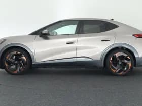 CUPRA Tavascan 340pk VZ Adrenaline 82 kWh Trekhaak Warmtepomp Panoramadak Head-Up Sennheiser Memory 360Camera Keyless Virtual Cockpit Navigatie thumbnail 11