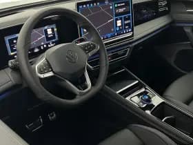 Volkswagen Tiguan 1.5 204pk eHybrid R-Line Edition Black Style Trekhaak 360Camera Memory Leder Head-Up harman/kardon Keyless Virtual Cockpit Navigatie thumbnail 3