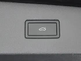 Volkswagen Tiguan 1.4 TSI 245pk eHybrid R-Line Business+ Black Style Panoramadak Trekhaak Stoelverwarming thumbnail 41