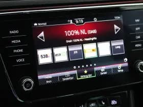 Škoda Superb Combi 1.4 TSI 204pk iV PHEV Sportline Business Camera Navigatie Drive Select Memory thumbnail 31