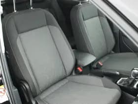 Volkswagen T-Cross 1.0 TSI 116pk DSG Life Edition IQ Light Stoelverwarming Camera Keyless Virtual Cockpit App-Connect thumbnail 2
