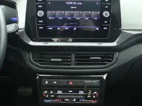 Volkswagen T-Cross 1.0 TSI 116pk DSG Life Edition IQ Light Stoelverwarming Camera Keyless Virtual Cockpit App-Connect thumbnail 13