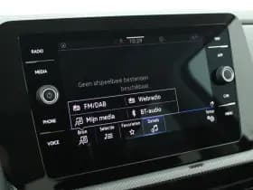 Volkswagen T-Cross 1.0 TSI 116pk DSG Life Edition IQ Light Stoelverwarming Camera Keyless Virtual Cockpit App-Connect thumbnail 21