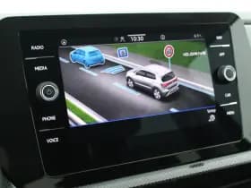 Volkswagen T-Cross 1.0 TSI 116pk DSG Life Edition IQ Light Stoelverwarming Camera Keyless Virtual Cockpit App-Connect thumbnail 27