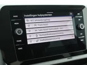 Volkswagen T-Cross 1.0 TSI 116pk DSG Life Edition IQ Light Stoelverwarming Camera Keyless Virtual Cockpit App-Connect thumbnail 28