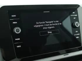 Volkswagen T-Cross 1.0 TSI 116pk DSG Life Edition IQ Light Stoelverwarming Camera Keyless Virtual Cockpit App-Connect thumbnail 31