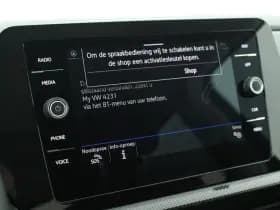 Volkswagen T-Cross 1.0 TSI 116pk DSG Life Edition IQ Light Stoelverwarming Camera Keyless Virtual Cockpit App-Connect thumbnail 23