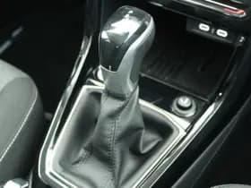 Volkswagen T-Cross 1.0 TSI 116pk DSG Life Edition IQ Light Stoelverwarming Camera Keyless Virtual Cockpit App-Connect thumbnail 33