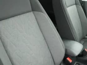 Volkswagen T-Cross 1.0 TSI 116pk DSG Life Edition IQ Light Stoelverwarming Camera Keyless Virtual Cockpit App-Connect thumbnail 35