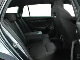 Škoda Octavia Combi 1.0 TSI 110pk Sport Business Trekhaak Camera ACC Navigatie thumbnail 11