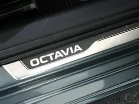 Škoda Octavia Combi 1.0 TSI 110pk Sport Business Trekhaak Camera ACC Navigatie thumbnail 42