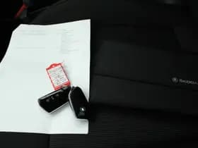 Škoda Octavia Combi 1.0 TSI 110pk Sport Business Trekhaak Camera ACC Navigatie thumbnail 48