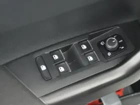 Volkswagen Taigo 1.0 TSI 110pk 2x R-Line Trekhaak Virtual Cockpit Carplay thumbnail 12